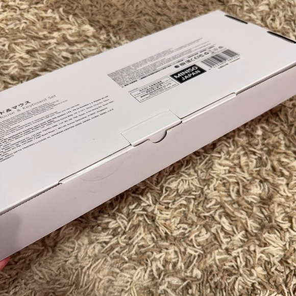 NIB MINISO Mini Wireless Keyboard and Mouse Set White - Picture 8 of 9